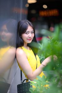 แพรวา - ณิชาภัทร ฉัตรชัยพลรัตน์ คณะนิเทศศาสตร์ ผลงานสร้างชื่อ: ฮอร์โมนส์ วัยว้าวุ่น ซีซั่น 2 และ 3